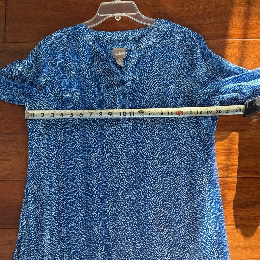 Chico's Blue Patterned Women's Top - Picture 5 of 6